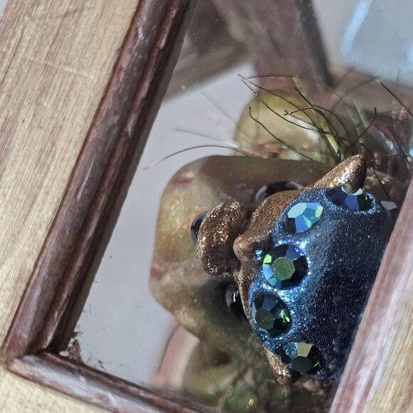 Prince Frog Shadowbox Resin Unique Gift Gold 3D Artisan Made Signed Mardi Gras - Picture 14 of 16